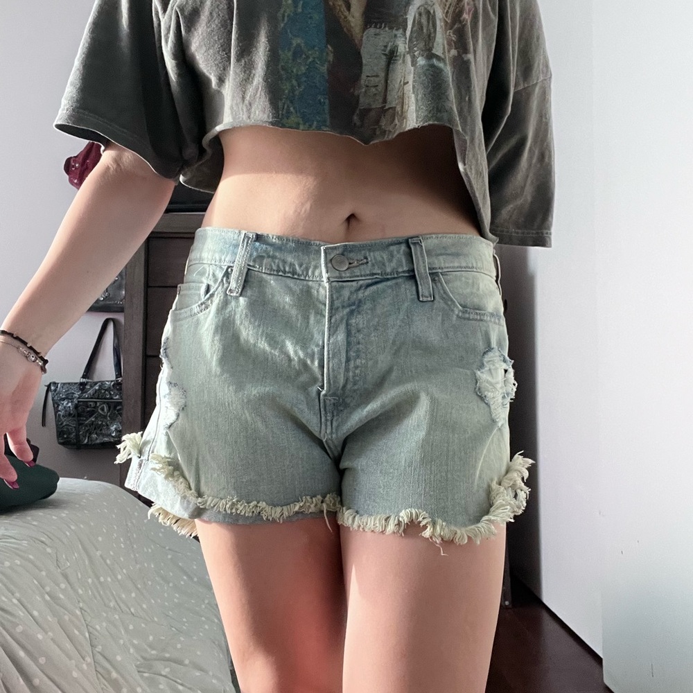 True Religion Joey Low Rise Short *light blue wash*